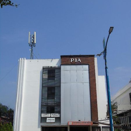 Pia Hotel จิเรบอน ภายนอก รูปภาพ