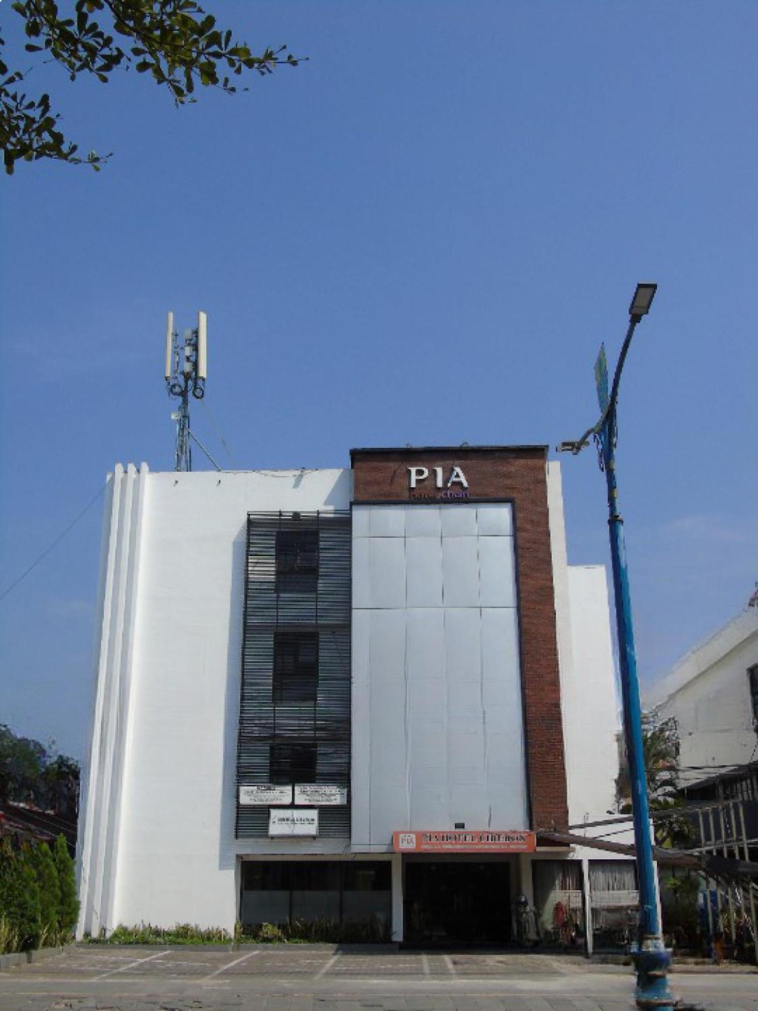 Pia Hotel จิเรบอน ภายนอก รูปภาพ